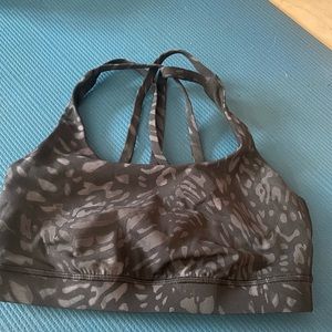 Lululemon sports bra